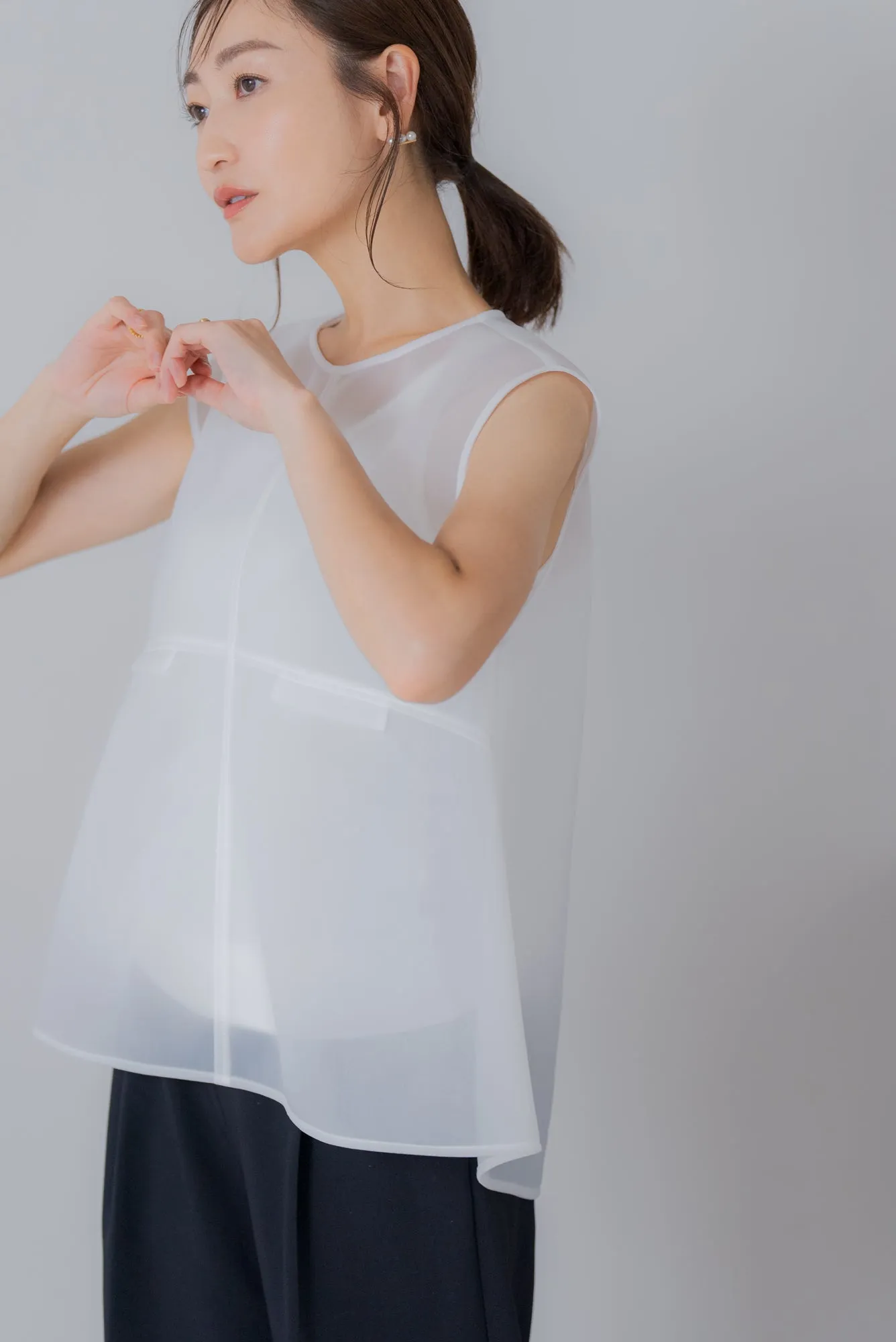 シアーラッセル ノースリトップス｜SHEER RUSSEL NO SLEEVE TOPS