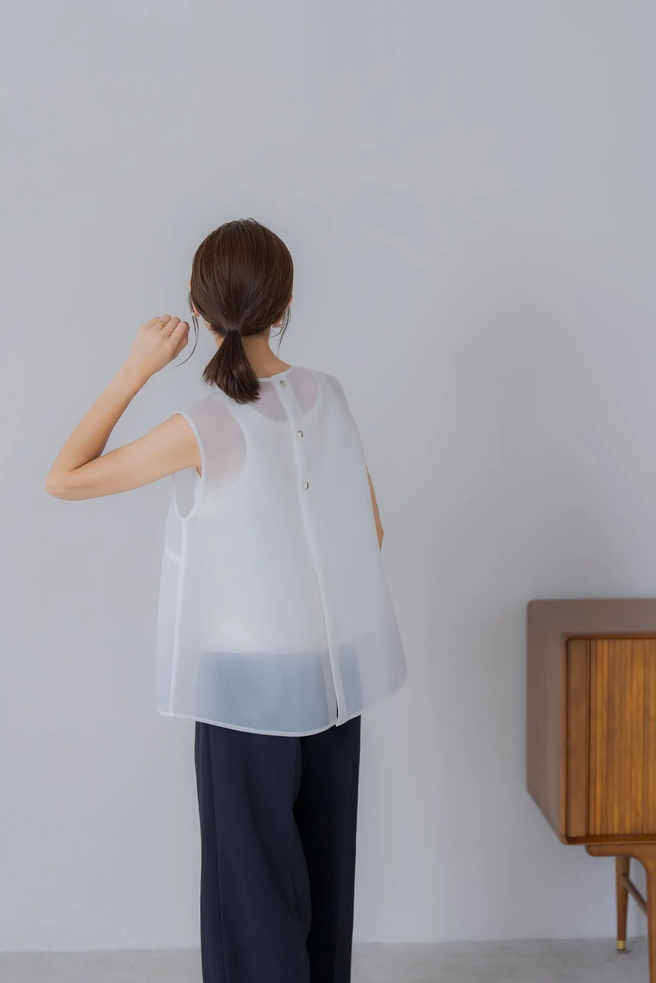 シアーラッセル ノースリトップス｜SHEER RUSSEL NO SLEEVE TOPS