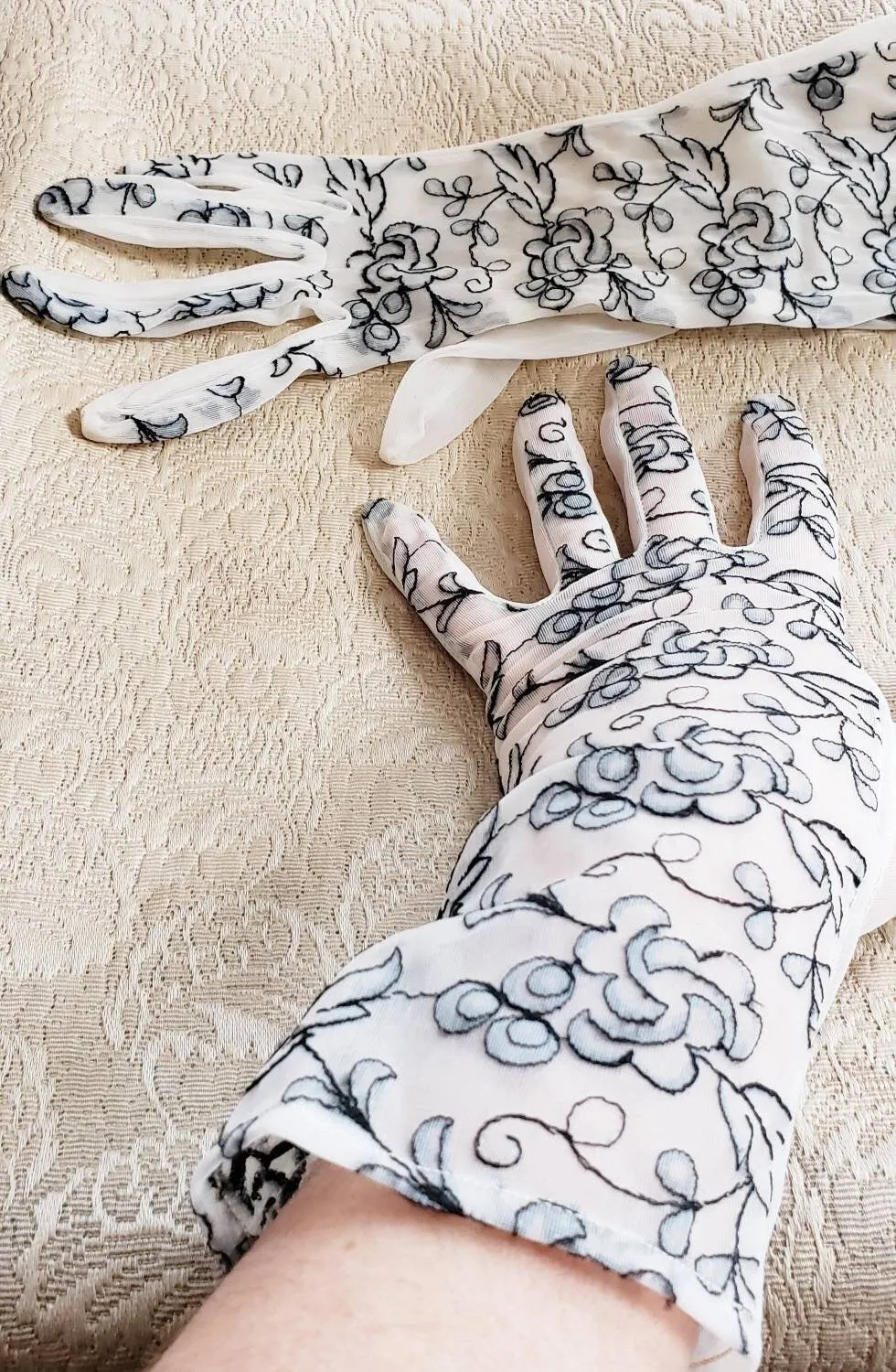 1950s Gloves Sheer Beige Black Floral Embroidery / 50s Ladies Evening Gloves Mid Length Dressy Party Romantic Girly Frilly / Pola