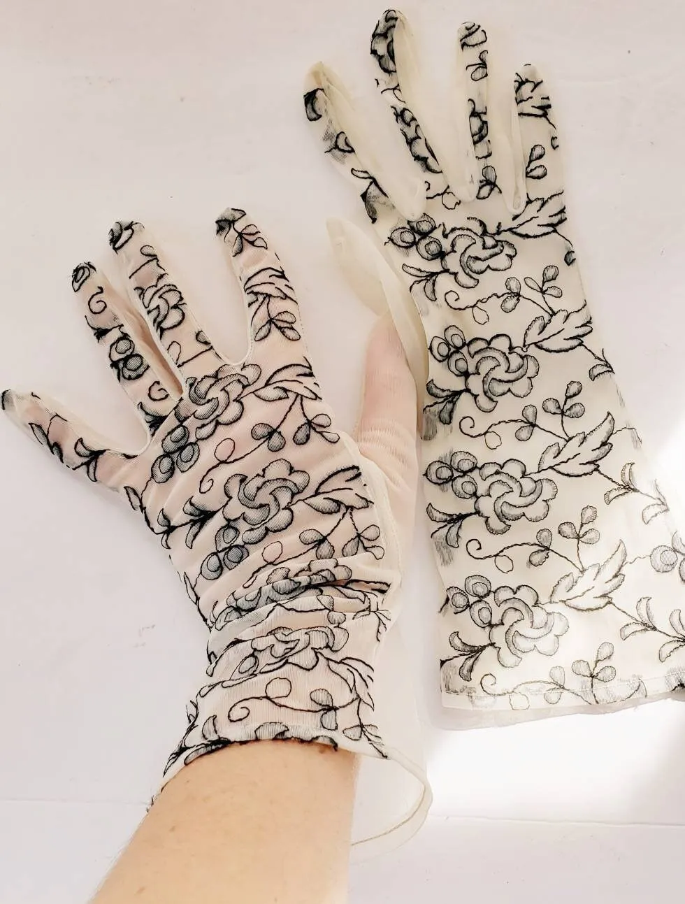 1950s Gloves Sheer Beige Black Floral Embroidery / 50s Ladies Evening Gloves Mid Length Dressy Party Romantic Girly Frilly / Pola