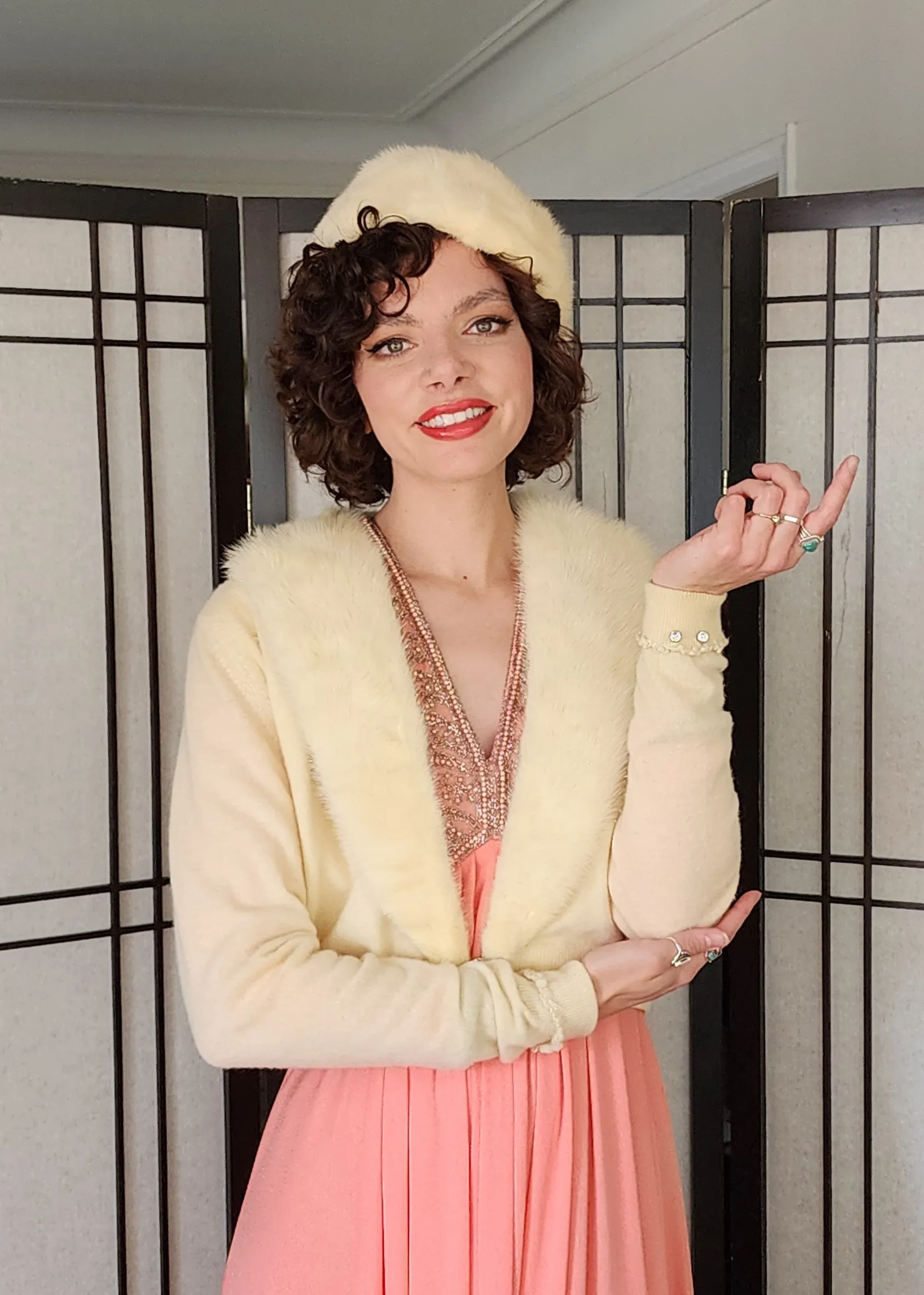 50s Cream Wool Cardigan w/White Fur Collar