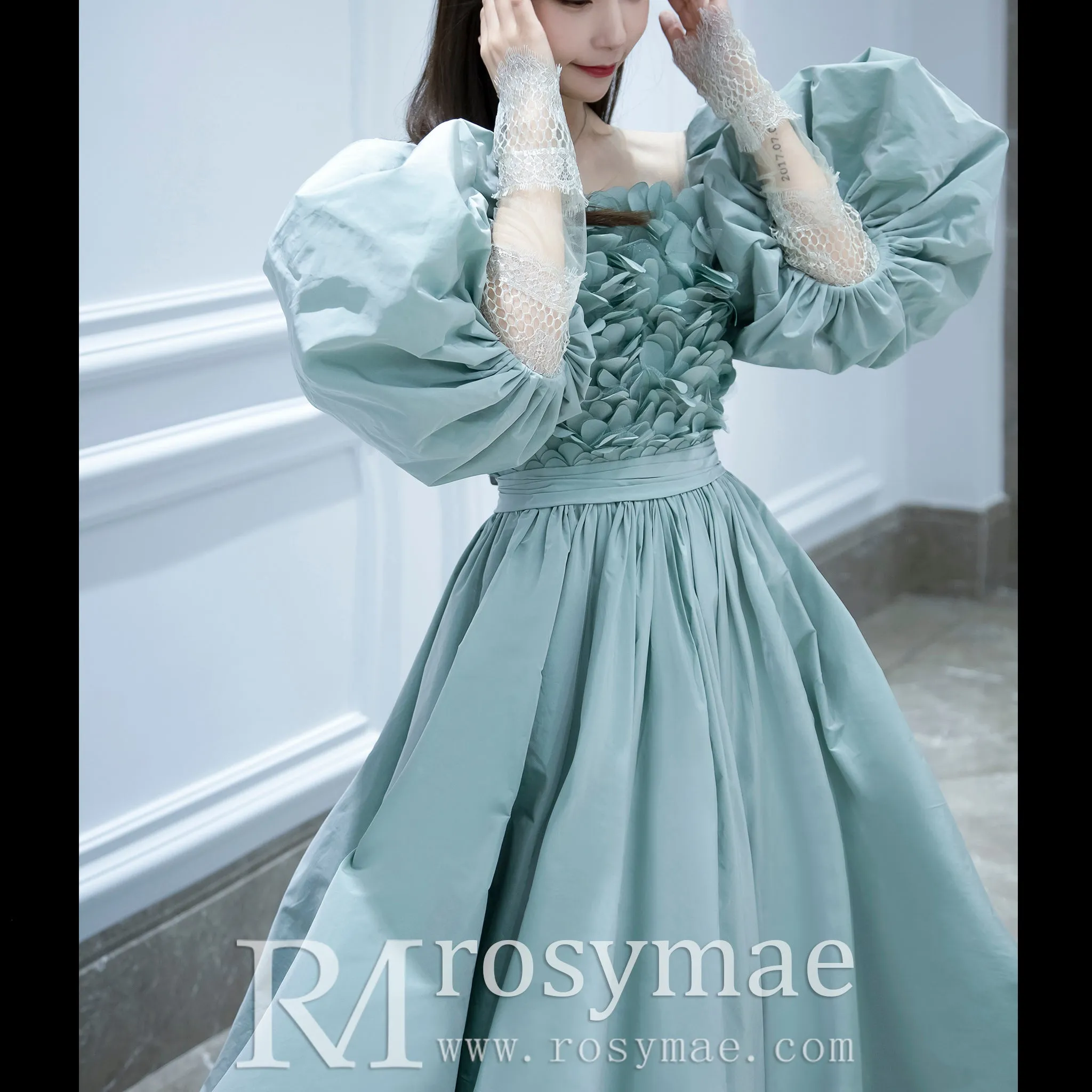 A-line Prom Dresses Party Gown with Detachable Lanter Sleeve
