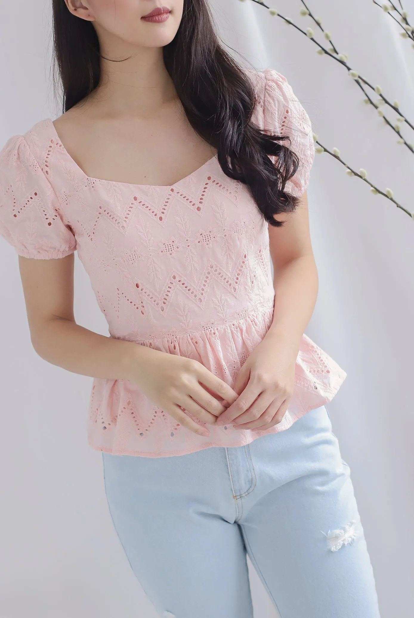 Amie Eyelet Pelum Top In Pink