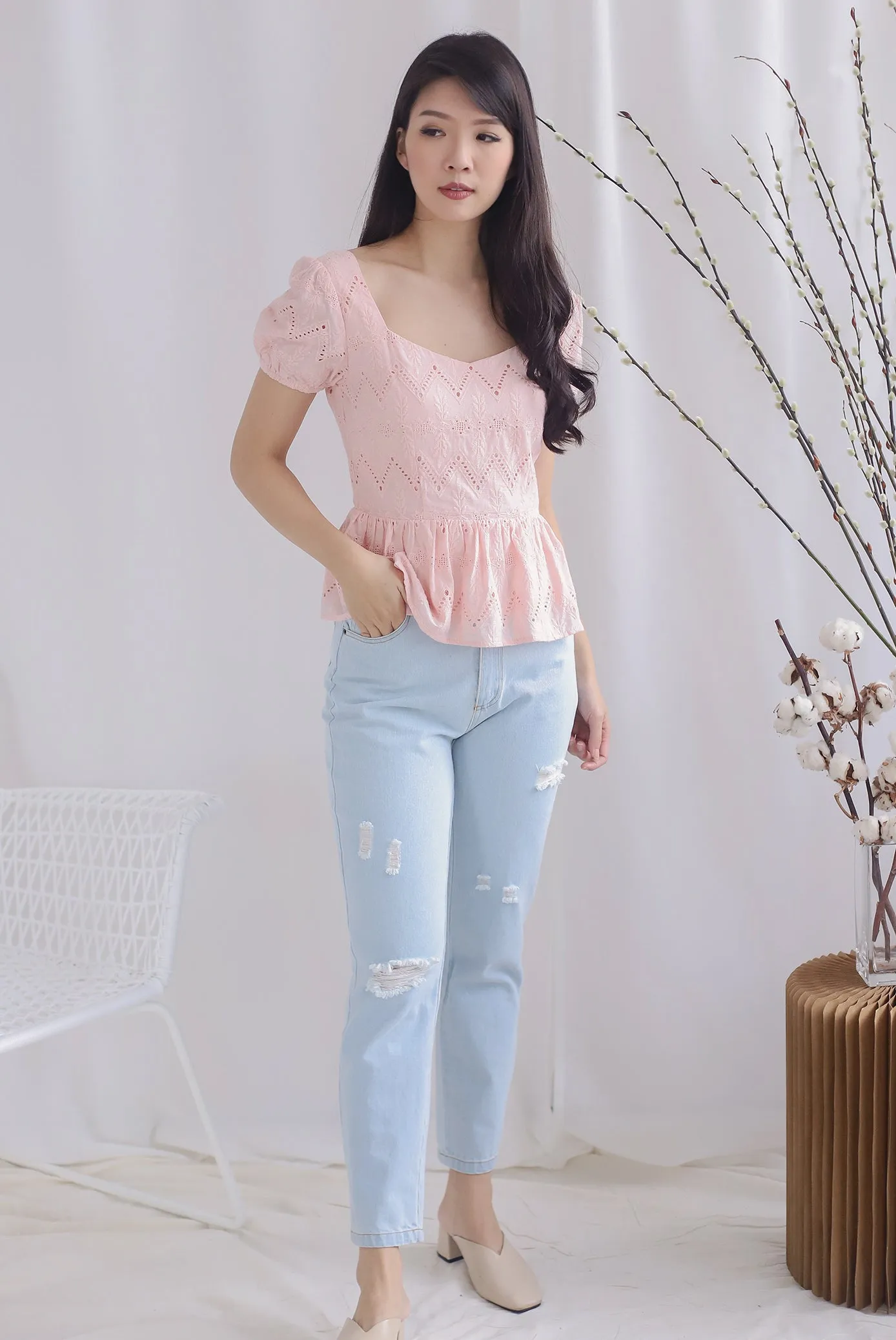 Amie Eyelet Pelum Top In Pink