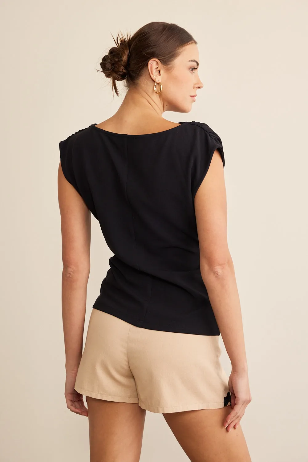 Ann Sleeveless Top