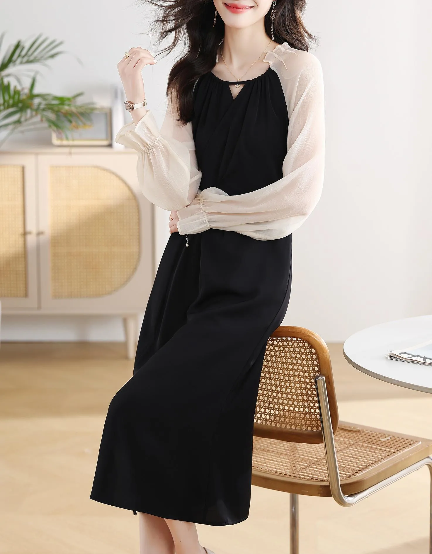 Chic French Style Dress with Slim Fit and Split Hem