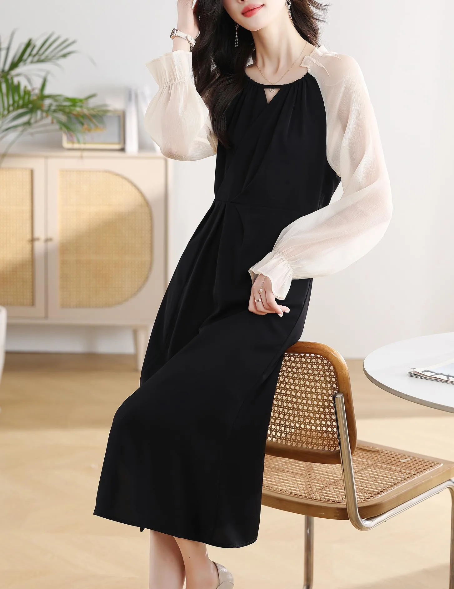 Chic French Style Dress with Slim Fit and Split Hem
