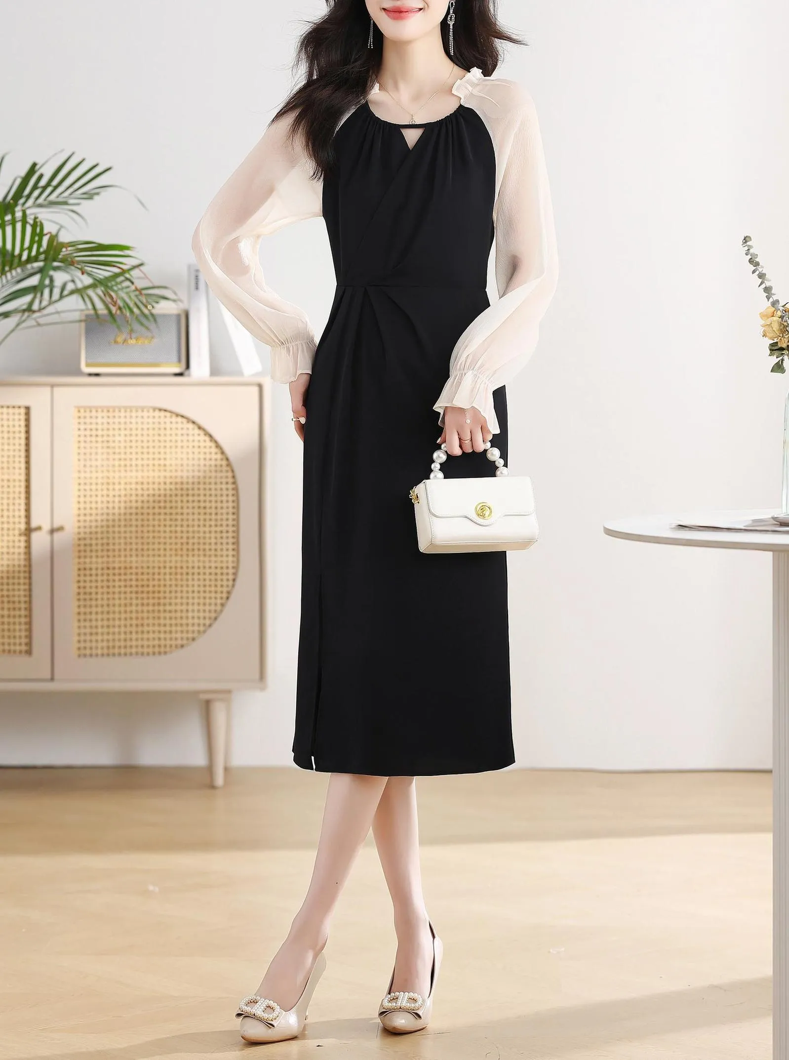 Chic French Style Dress with Slim Fit and Split Hem