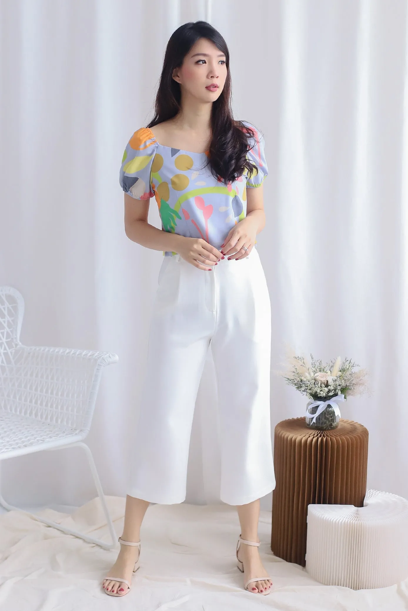 Ellerie Abstract Puffy Sleeve Top In Blue