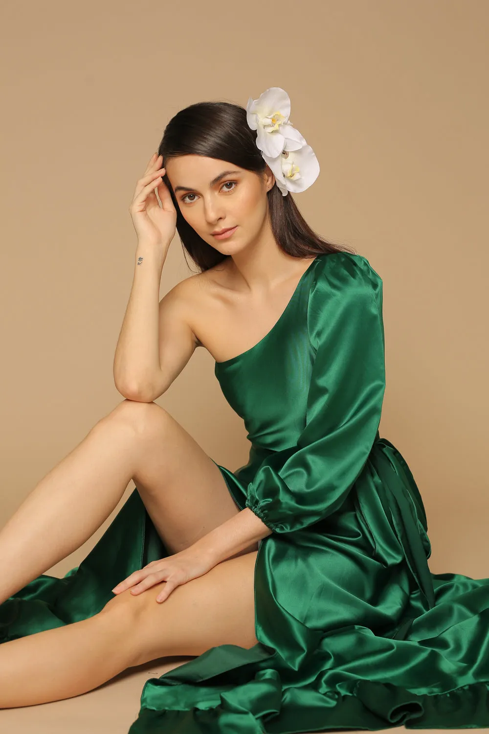 ESMERALDA Asymmetric Puff Sleeve Silk Maxi Dress with Ruffled Hem and Detachable Waist Tie (Emerald Silk)