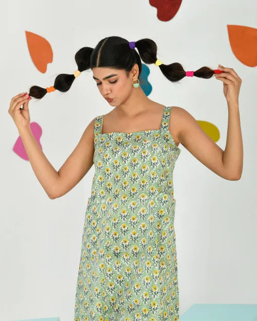 Green Sleeveless Mid Length  Dress