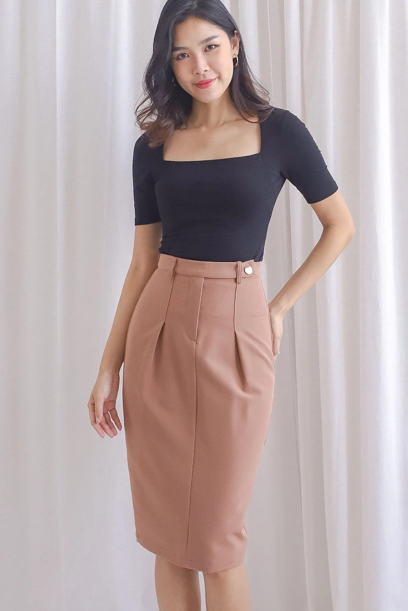 Junie Trapeze Neckline Tee In Black