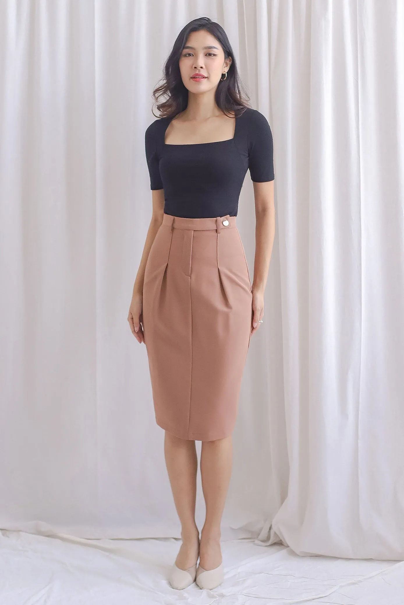 Junie Trapeze Neckline Tee In Black
