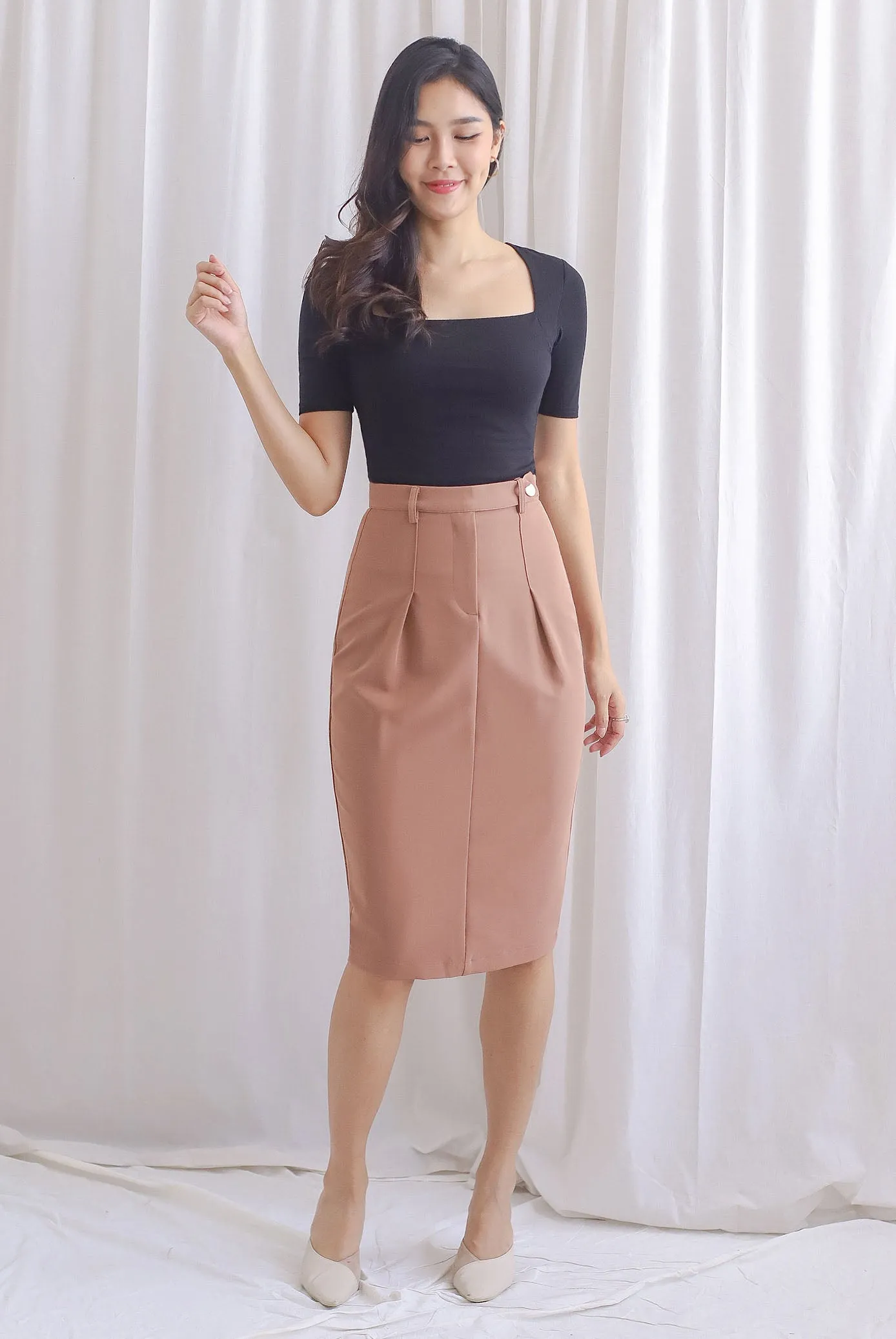 Junie Trapeze Neckline Tee In Black