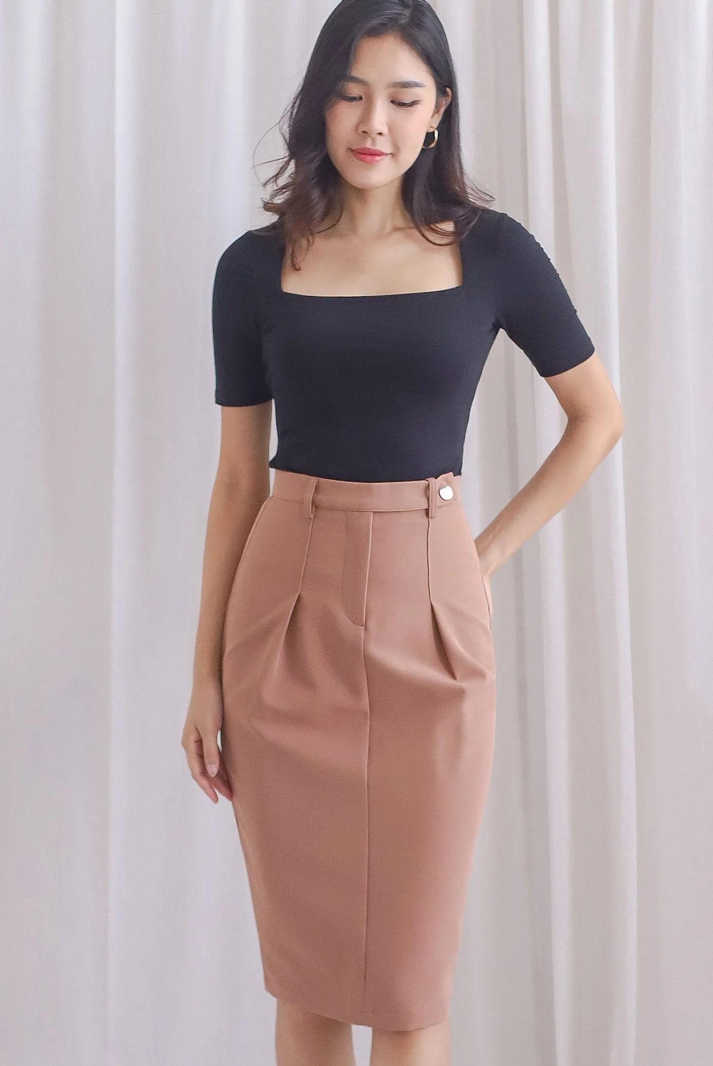 Junie Trapeze Neckline Tee In Black