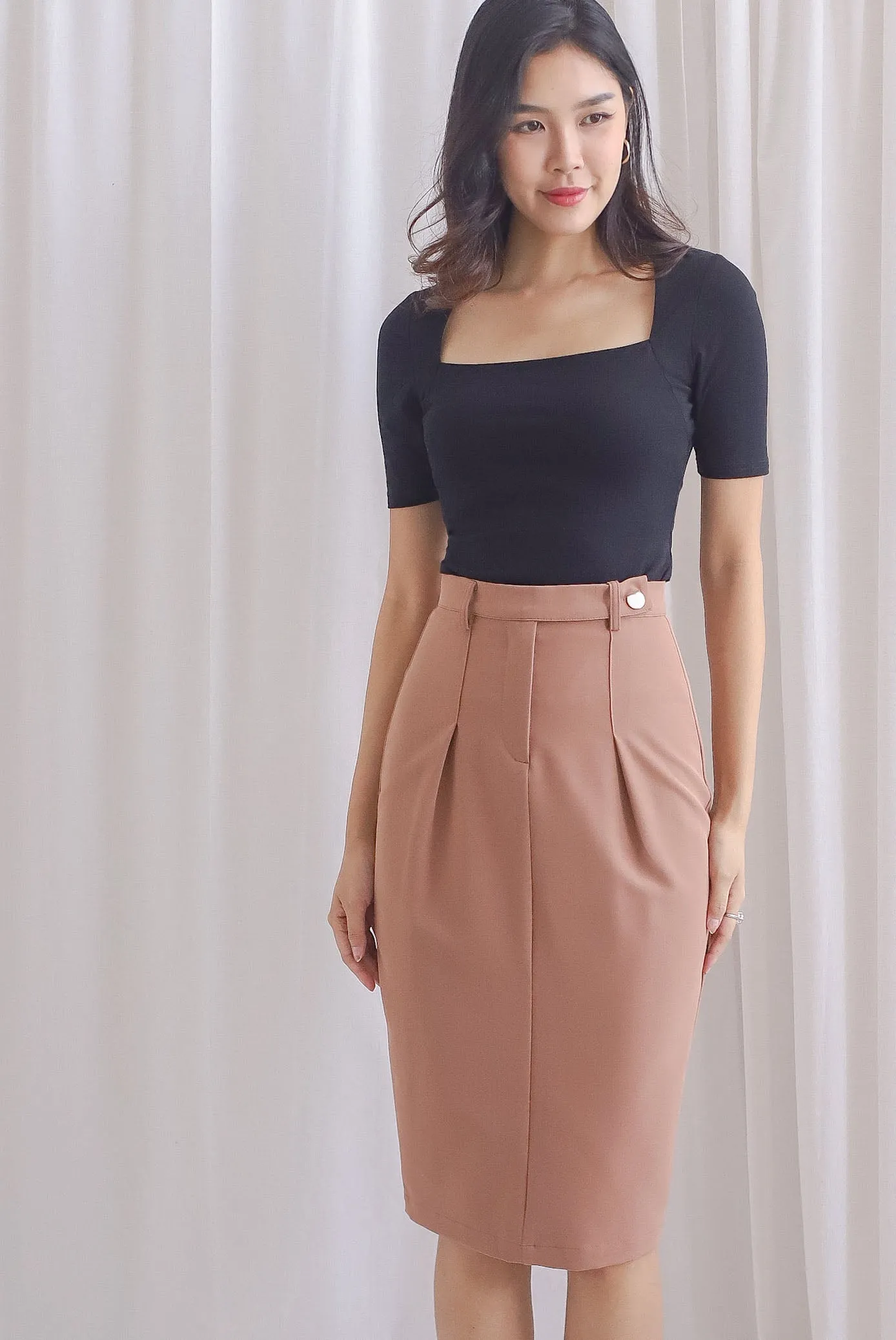 Junie Trapeze Neckline Tee In Black