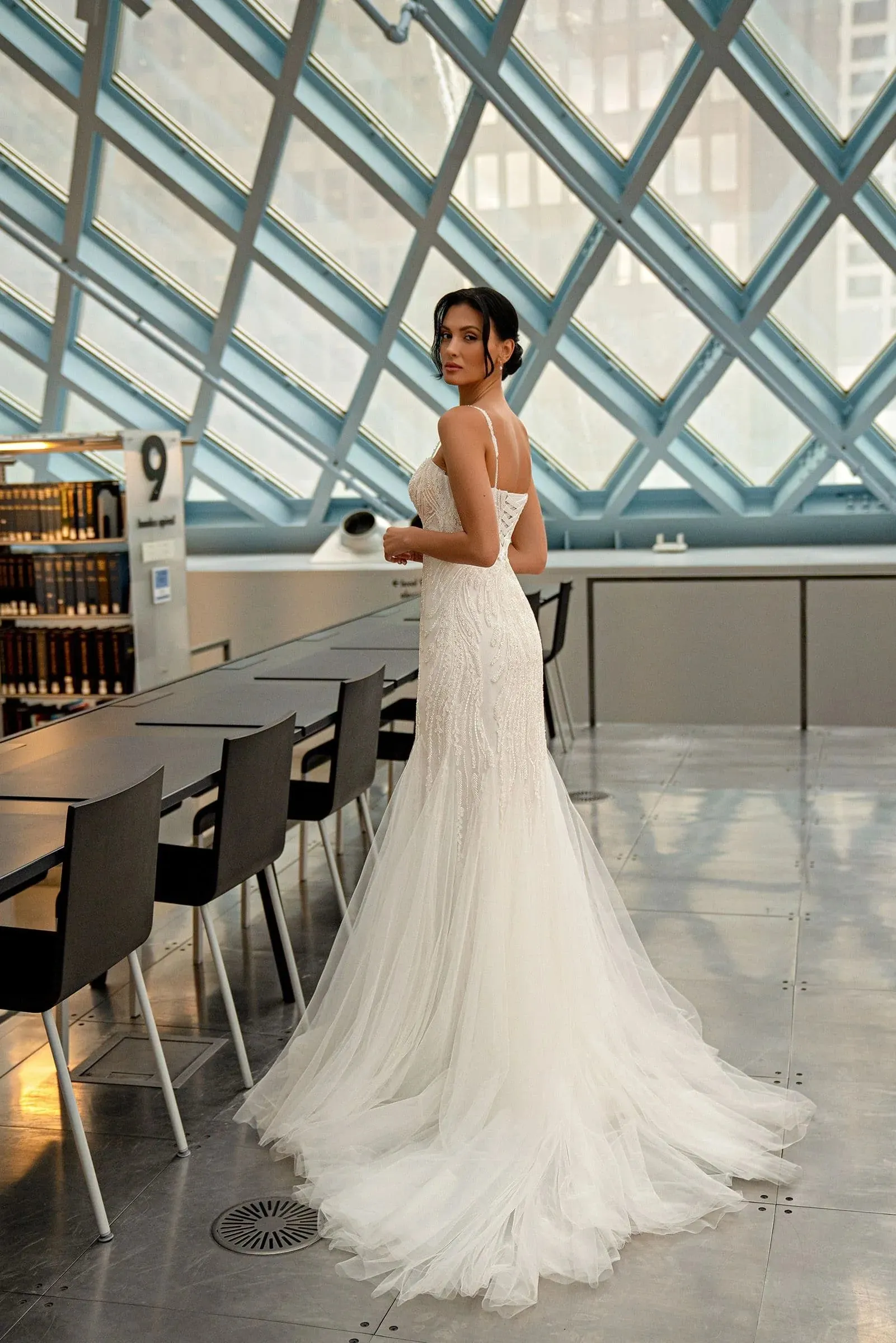Lace Illusion Bride Dress Spaghetti Straps Long Train Women Wedding Dresses Customized Detachable Sleeves Luxury Bridal