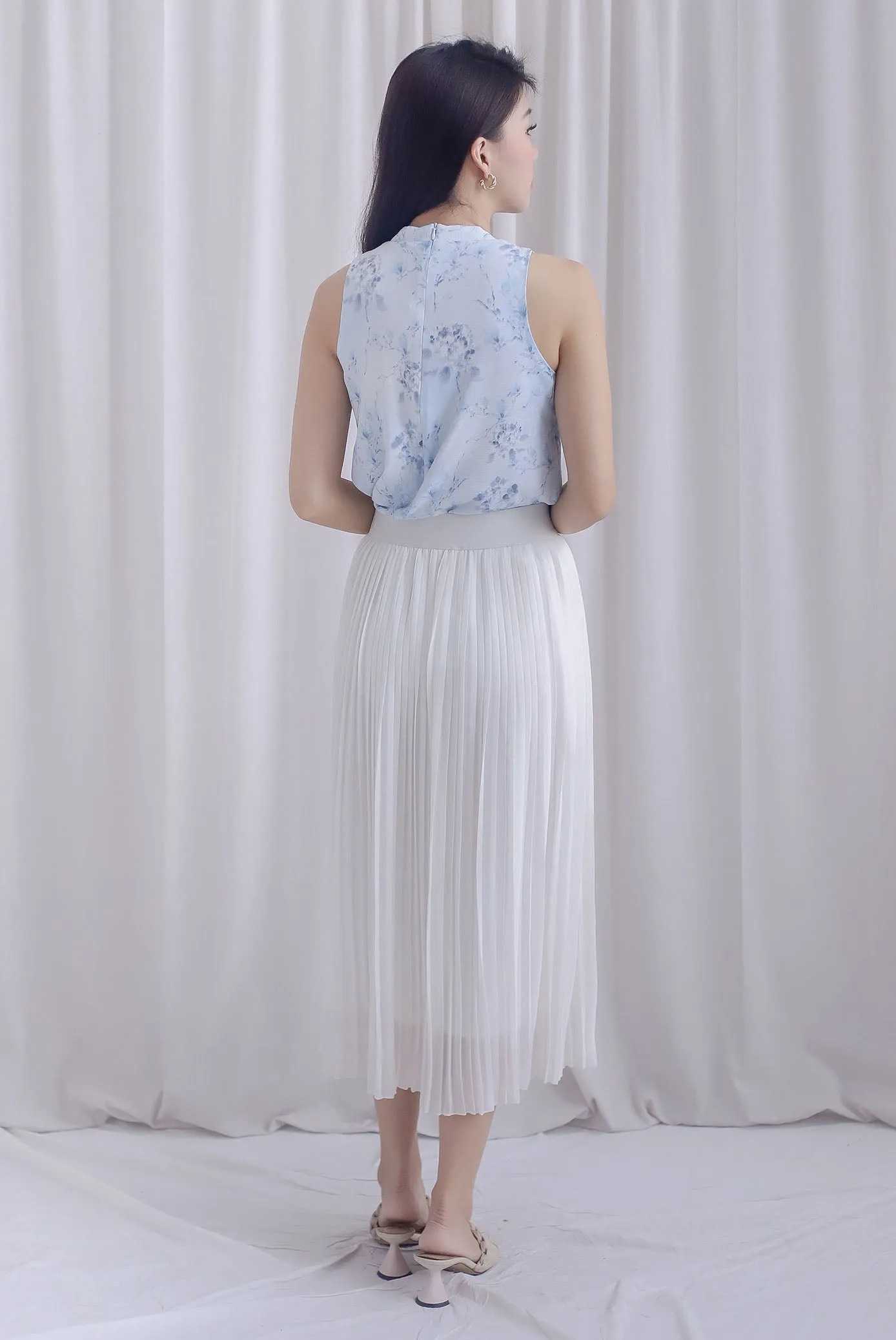 Lia Floral Oriental Cheong Sam Top In Blue