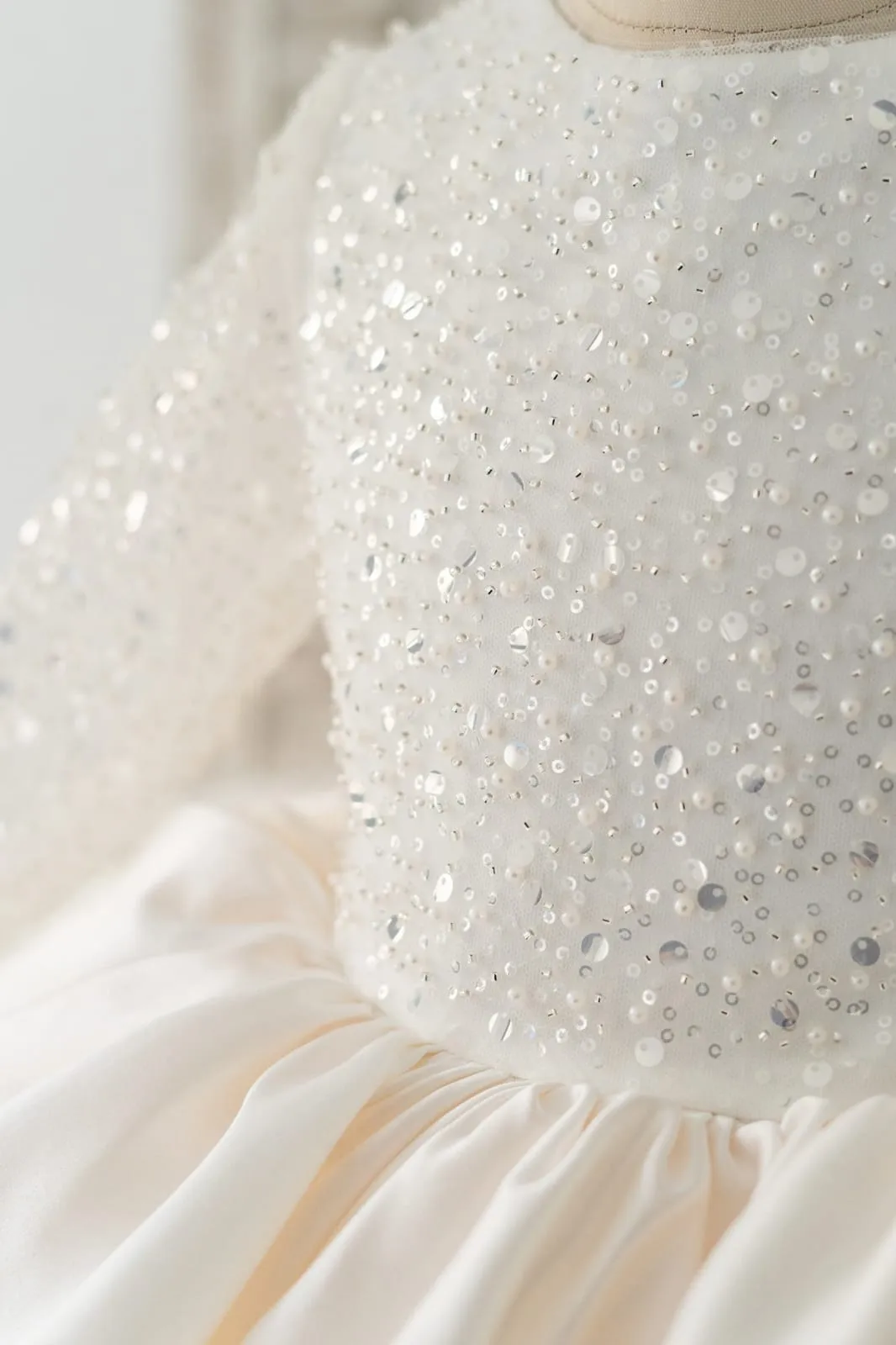 Long Sleeves V Back Crystal Beaded Champagne Tulle TUTU Wedding Flower Girl Dress
