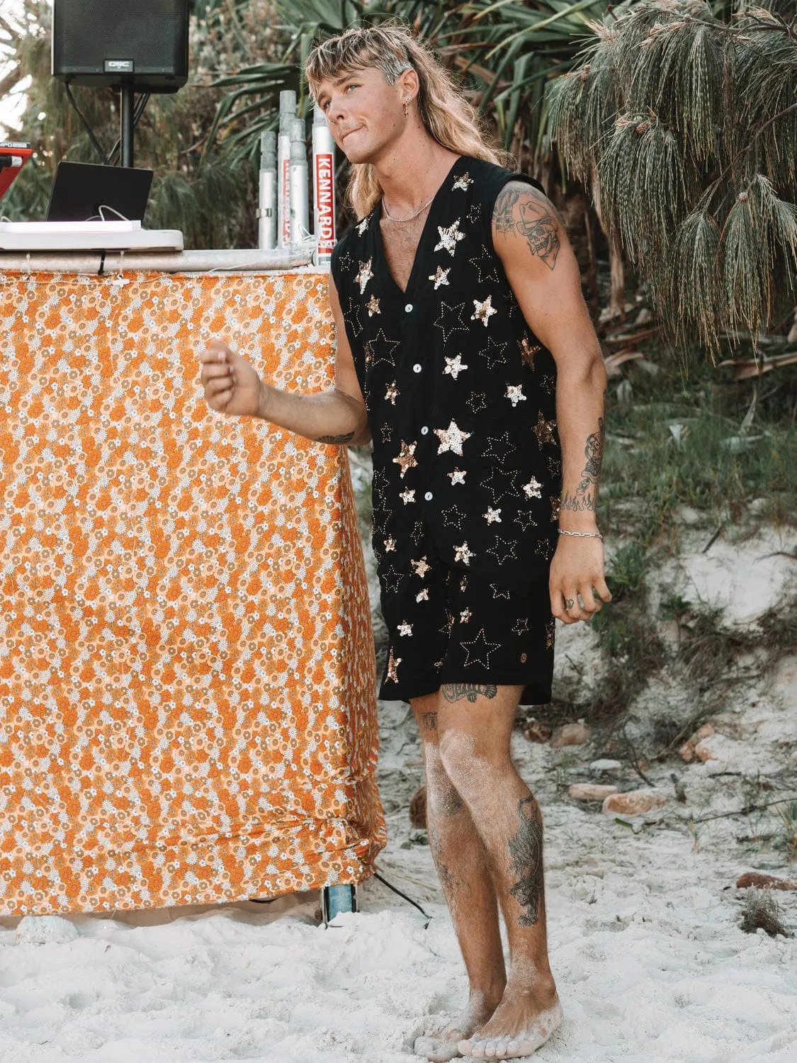 PHOENIX SEQUIN STAR MENS VEST - BLACK/GOLD