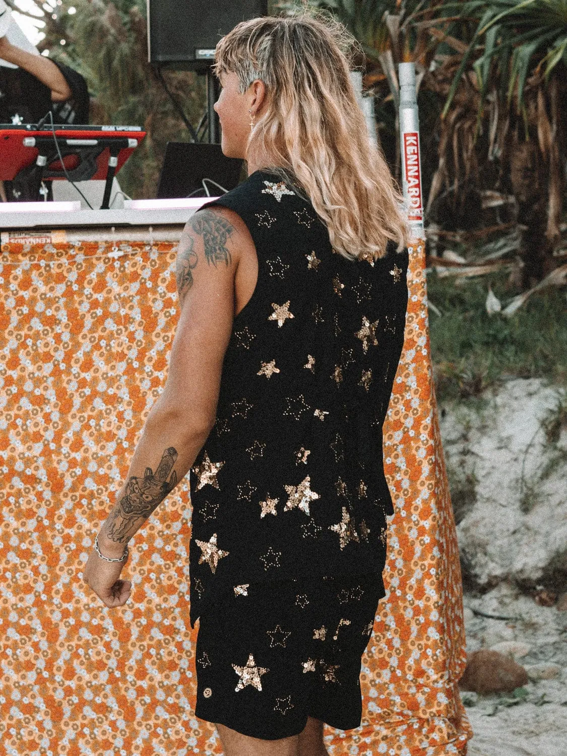 PHOENIX SEQUIN STAR MENS VEST - BLACK/GOLD