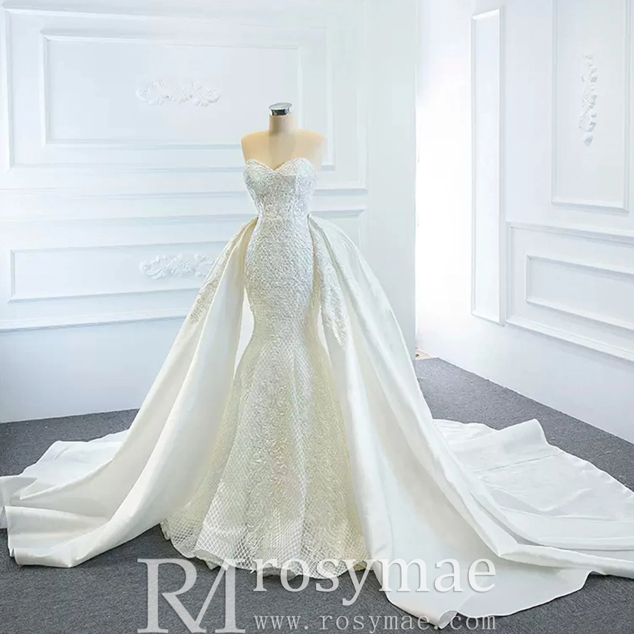 Princess Vneck Trumpet Lace Wedding Dress with Detachable Train