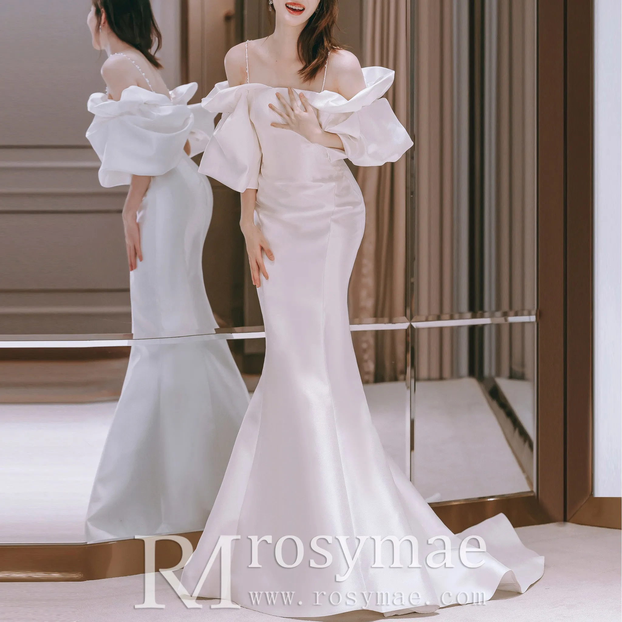 Queen Anne Neckline Mermaid Wedding Dresses with Convertible Sleeves