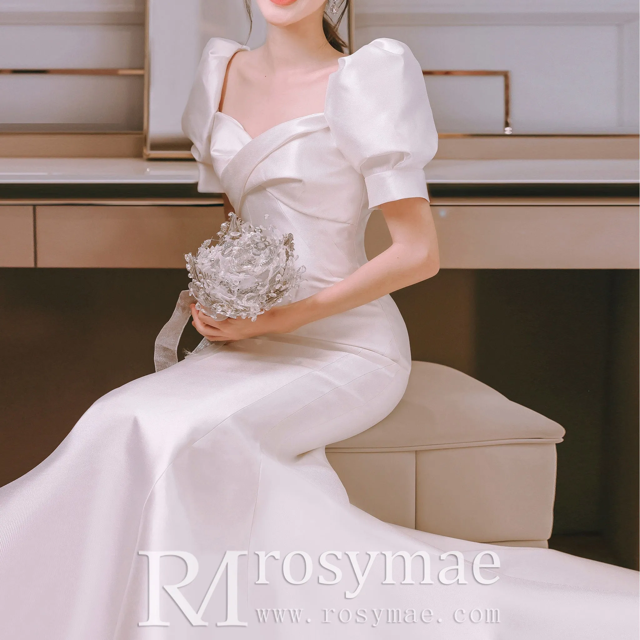 Queen Anne Neckline Mermaid Wedding Dresses with Convertible Sleeves