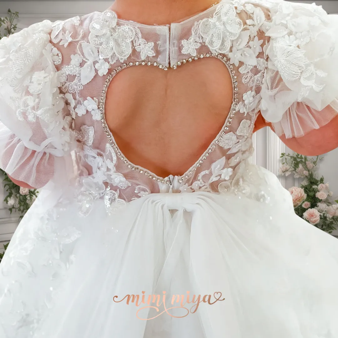 "Zezé" 3D Embroidery Flower Girl Dress / Holly Communion with Puffy Sleeves