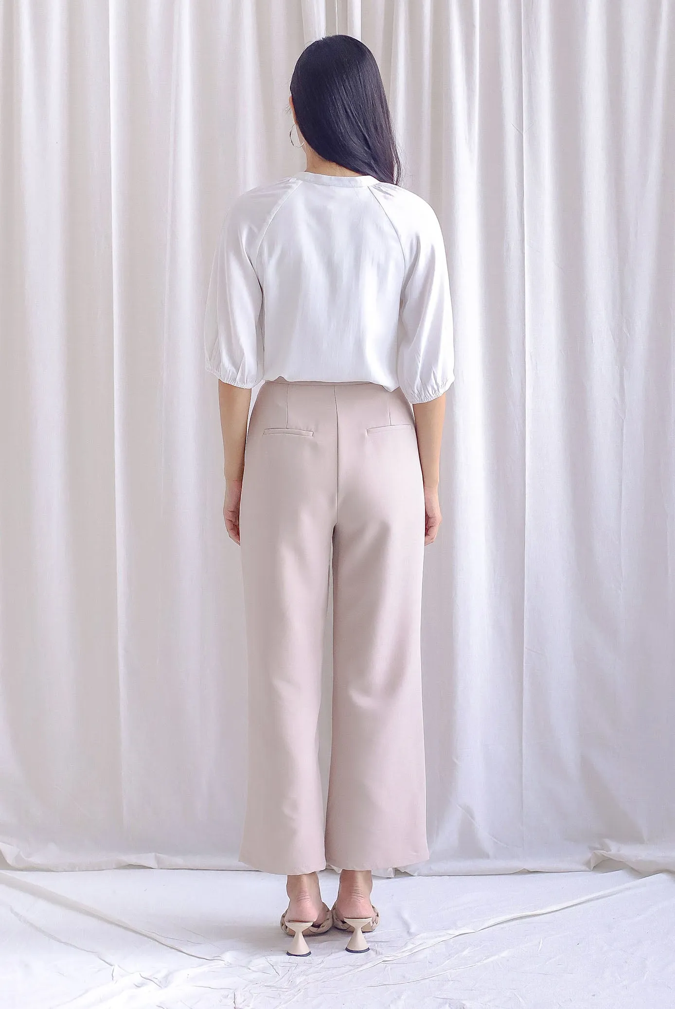 River Lattice Insert Button Top In White
