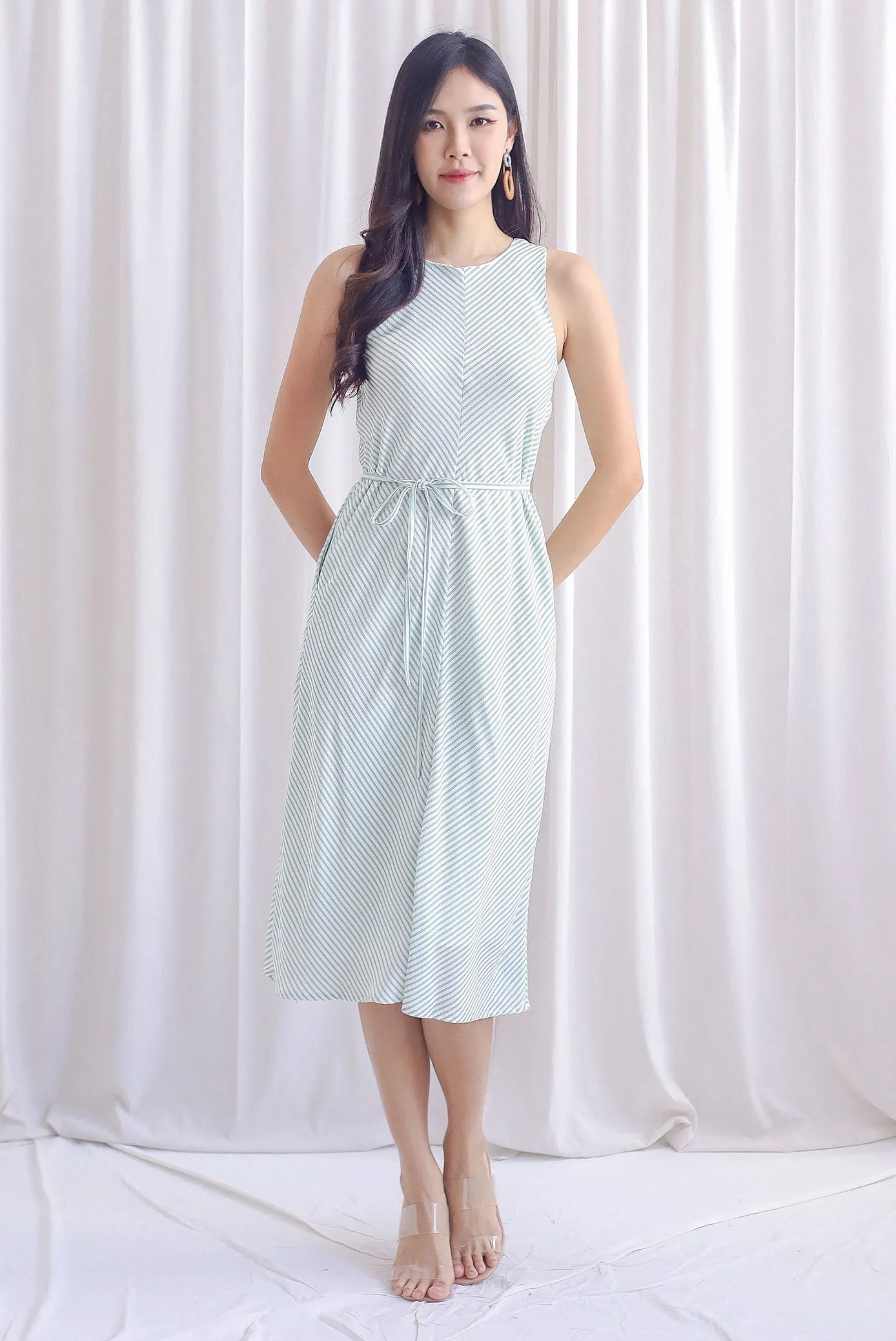 Roztte Stripes Two Way Midi Dress In Green