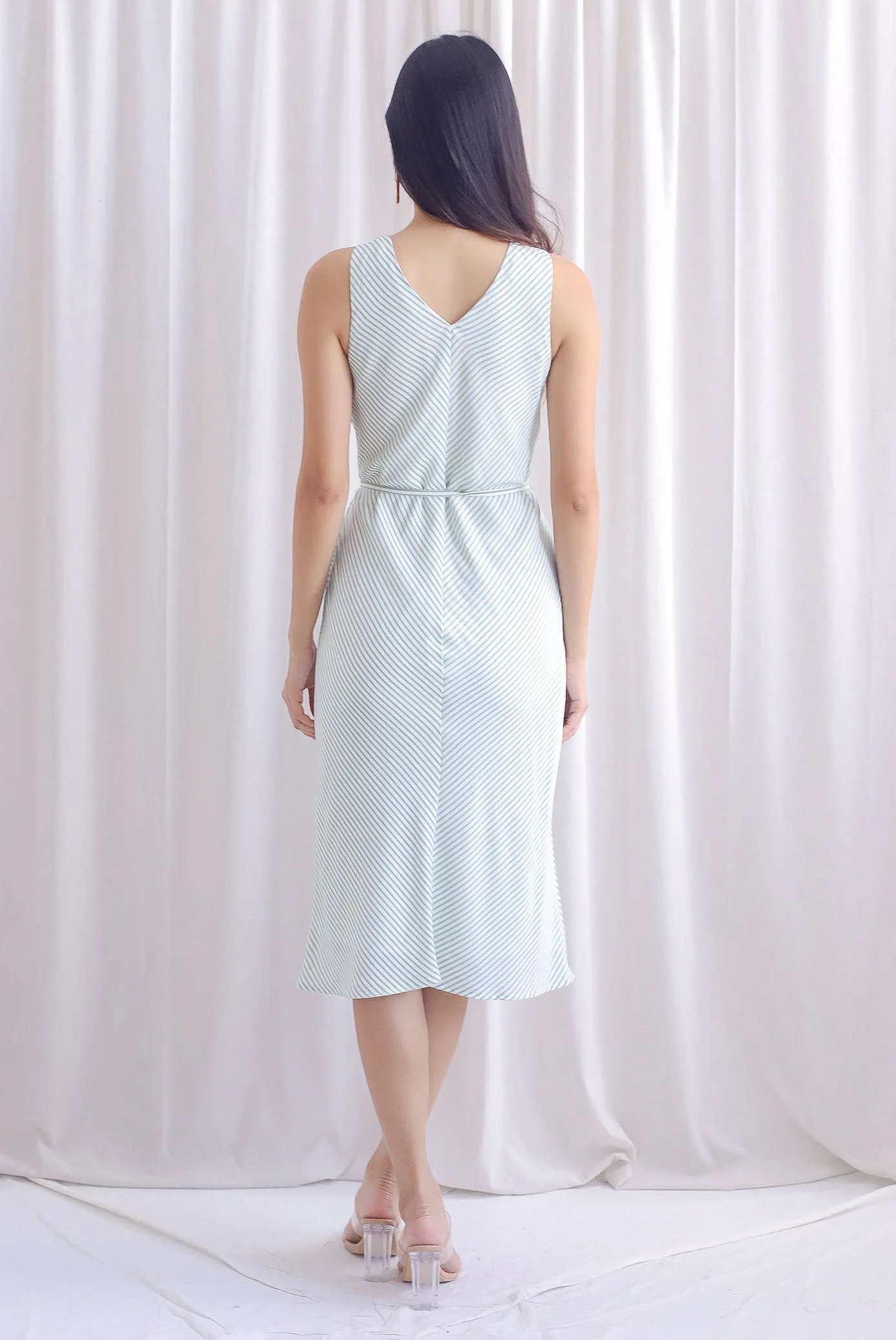 Roztte Stripes Two Way Midi Dress In Green