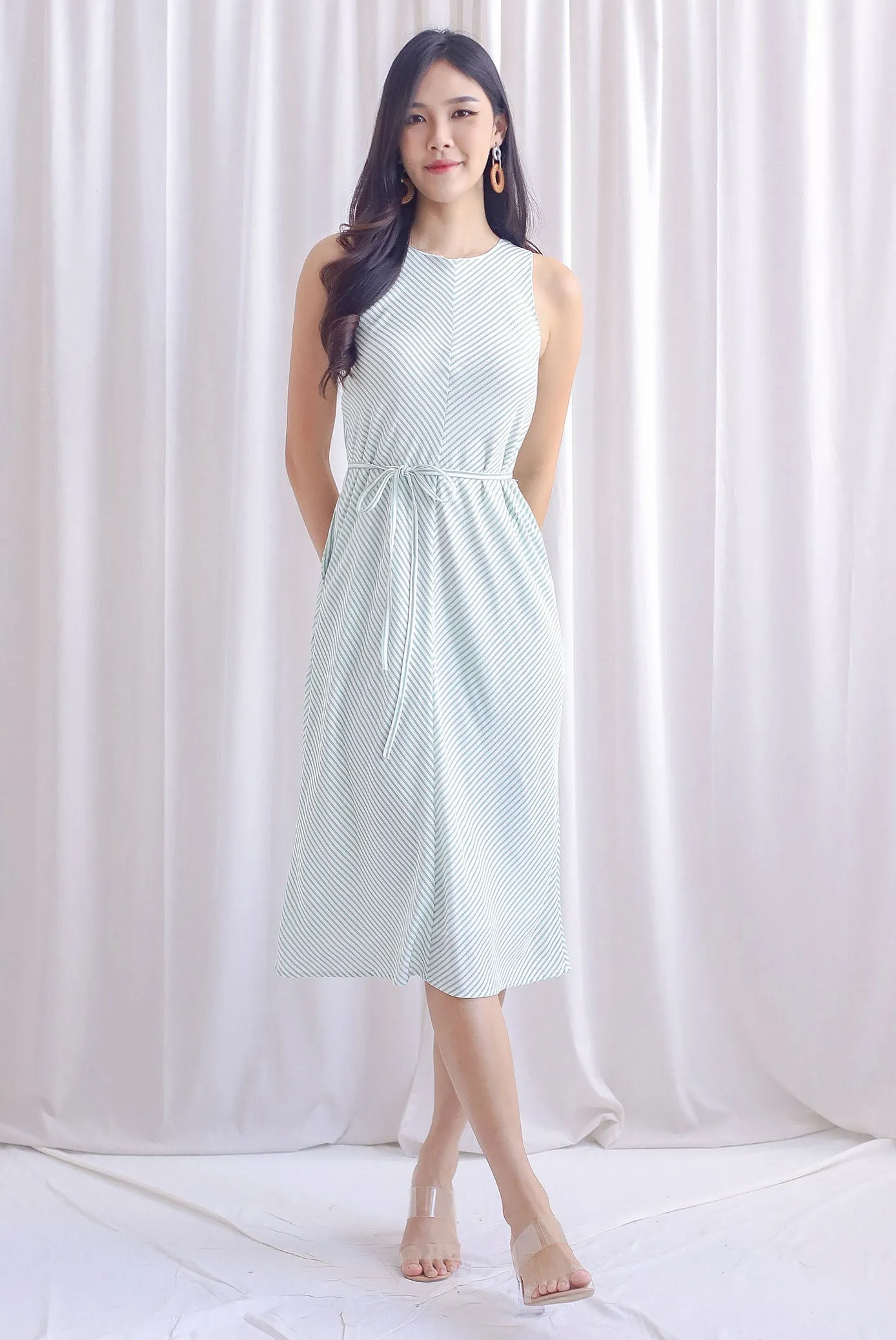 Roztte Stripes Two Way Midi Dress In Green