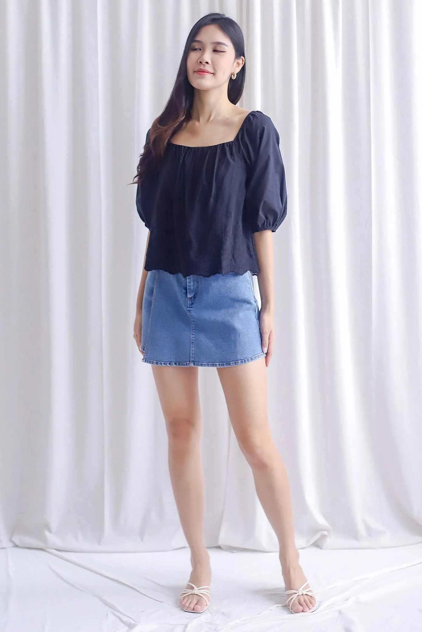 Sherlyn Eyelet Puffy Sleeve Top In Black