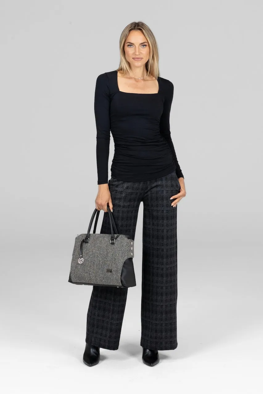 SQUARE NECK LONG SLEEVE TOP: BLACK