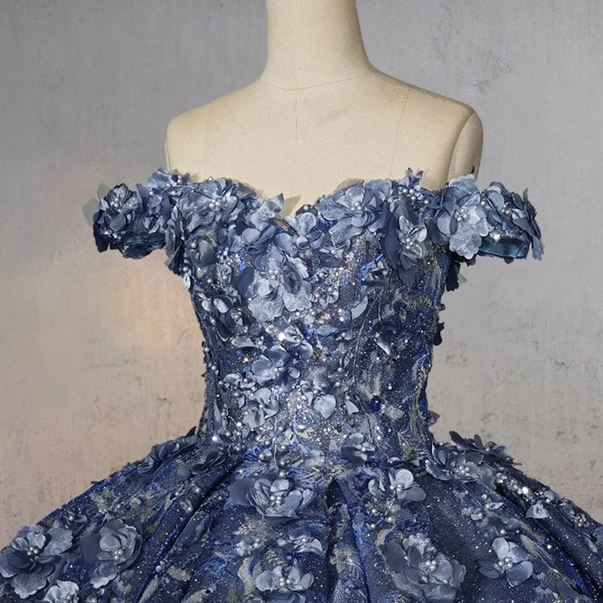 Sweetheart A-line Off-the-shoulder Quinceanera Dresses with 3D Flower and Pearls