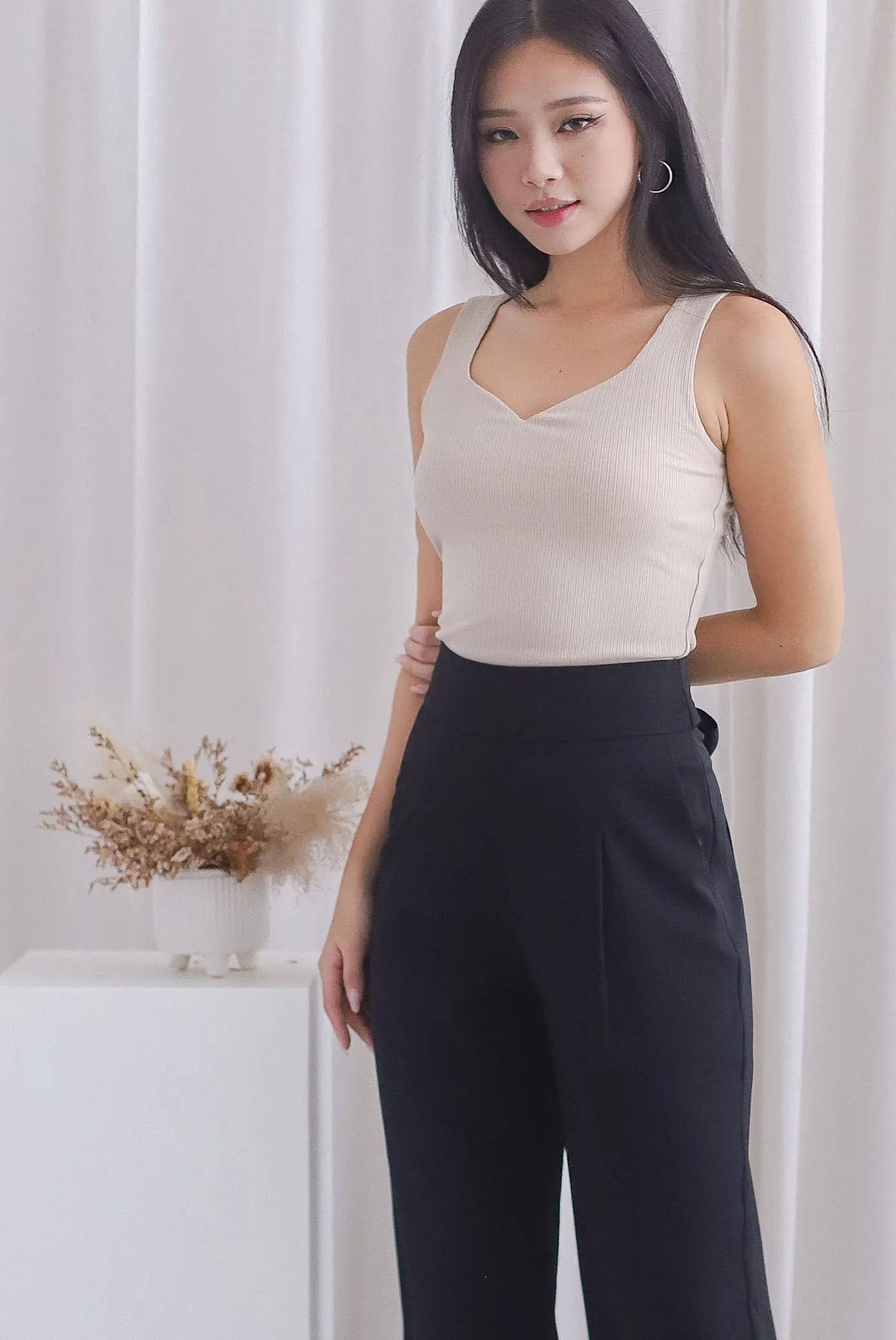 TDC Karin Sweetheart Top In Ecru