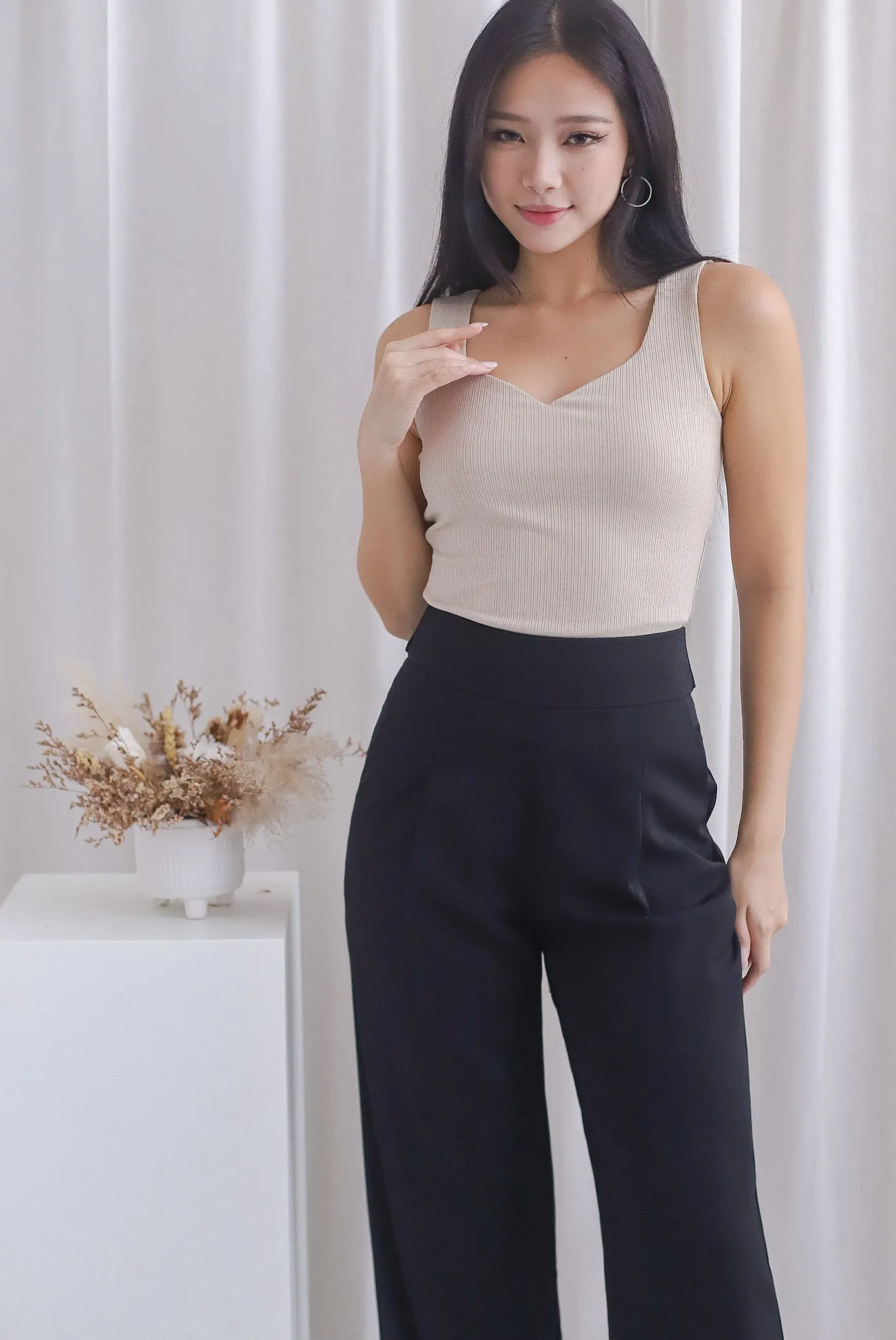 TDC Karin Sweetheart Top In Ecru