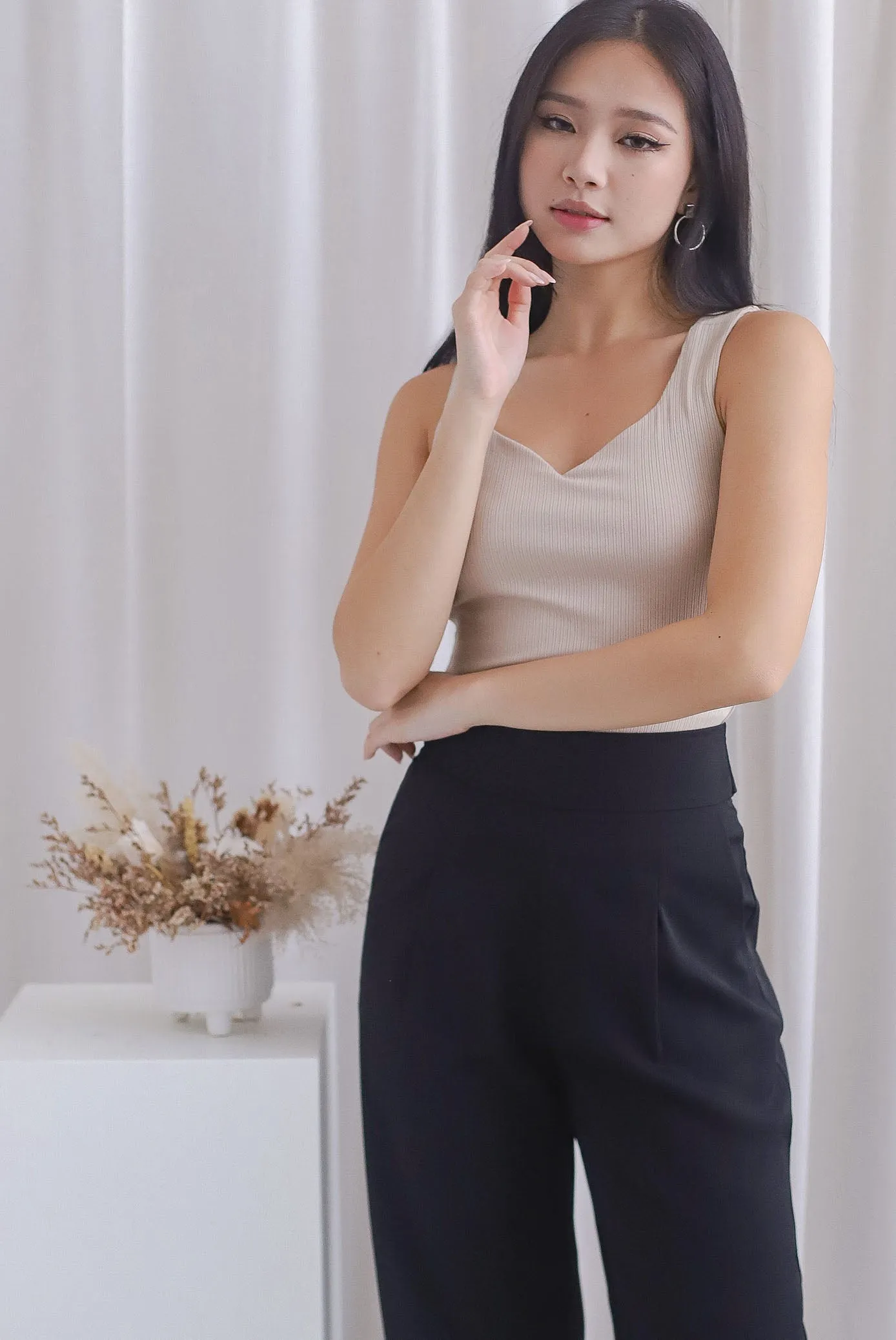 TDC Karin Sweetheart Top In Ecru