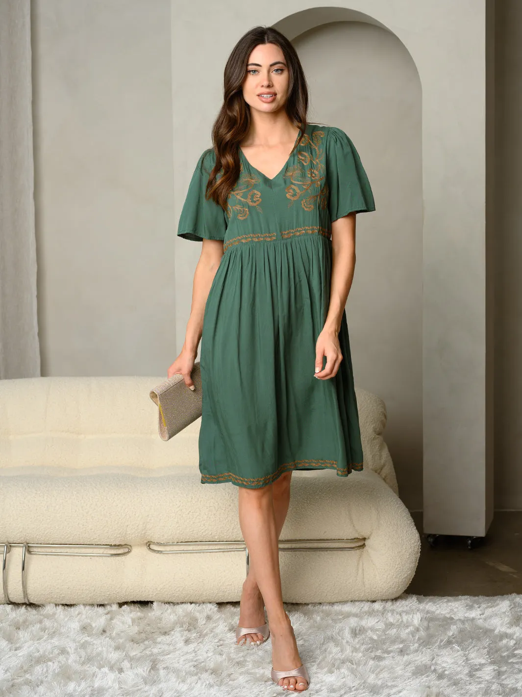 WOMEN'S V-NECK EMBROIDERED FRONT DETAIL RUFFLE MIDI DRESS